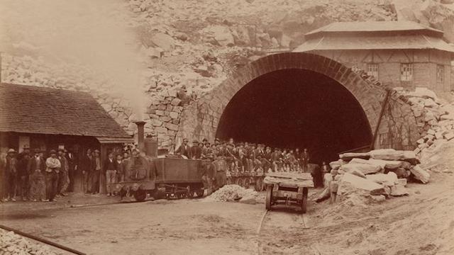 Portail nord du tunnel du Gothard, 29 juillet 1875. [Fonds CFF Historic]