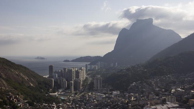 Au Brésil, Rio mise sur son nouveau réseau de transports pour diminuer les embouteillages et désenclaver certains quartiers. [Luiz Souza/NurPhoto]