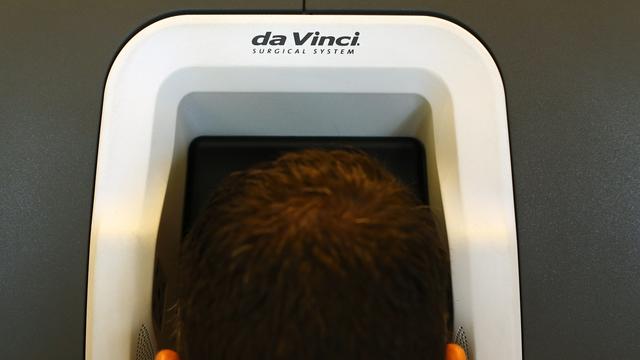 Le robot Da Vinci. [Reuters - Mike Blake]