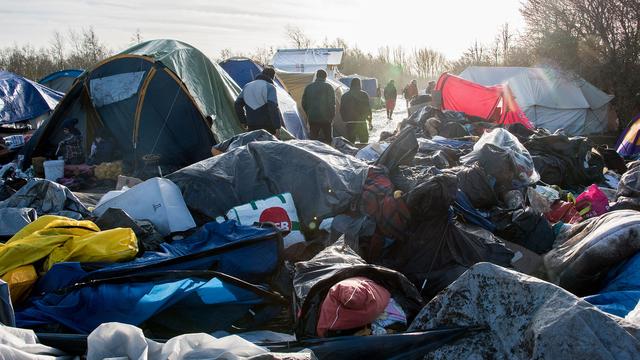 Un vrai camp de réfugiés doit être ouvert en janvier par la municipalité de Grande-Synthe et Médecins sans frontières (MSF).