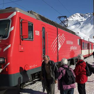 La nouvelle ligne doit permettre le raccordement avec le Glacier Express, qui relie le Valais et les Grisons. [Keystone - Urs Flüeler]