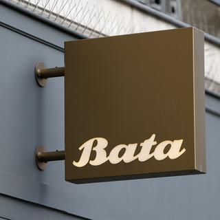Le géant international de la chaussure Bata aurait décidé de procéder à la fermeture de nombreux magasins en Suisse pour fin juillet. [Reuters - Charles Platiau]