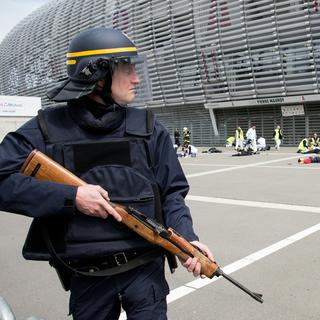 Exercice de sécurité autour du stade Pierre Mauroy à Lille, le 21 avril 2016.