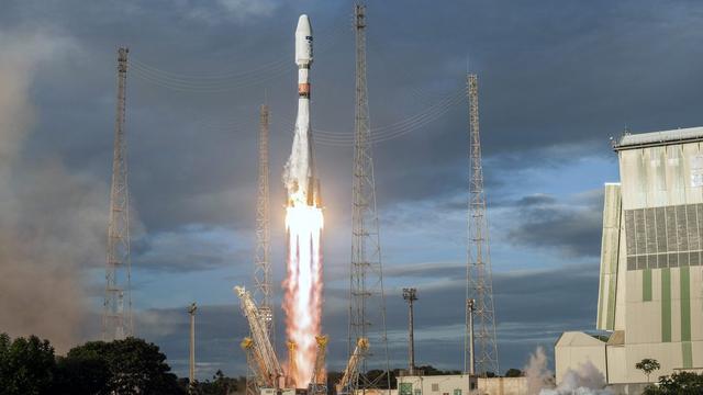 Décollage de la fusée Soyouz VS14 de Kourou, ce 25 avril 2016.