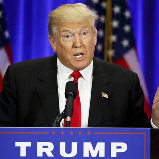Donald Trump s'est exprimé devant un petit groupe de partisans dans l'un des hôtels qu'il possède à New York.