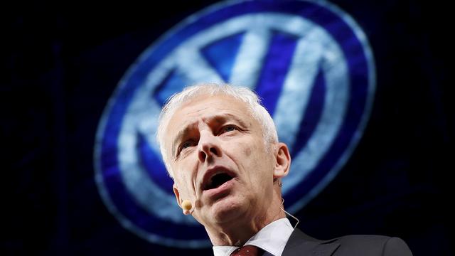 Le directeur général de Volkswagen, Matthias Müller, lors d'une réception organisée à Detroit dans le cadre du salon automobile. [Mark Blinch]