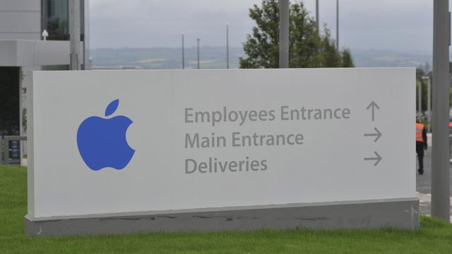 En août 2016, la Commission européenne a sommé Apple de rembourser plus de 13 milliards d'euros d'allègements fiscaux indus octroyés par l'Irlande entre 2003 et 2014 (image: le siège d'Apple à Cork, en Irlande). [Stringer/Reuters]