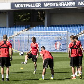 Les joueurs suisses à l'entraînement à Montpellier. [keystone - Jean-Christophe Bott]