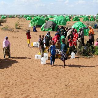Les réfugiés somaliens de retour à Kismayo se retrouvent plus démunis que jamais. [Reuters - Daud Yussuf]