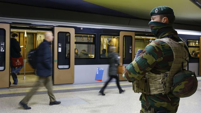 Le métro bruxellois est placé sous haute surveillance (comme ici après les attentats de Paris). [NurPhoto/AFP - Ye Pingfan]