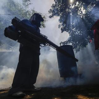Utilisation de pesticide contre le moustique qui transmet le virus Zika à Managua, Nicaragua. [AP/Keystone - Inti Ocon]