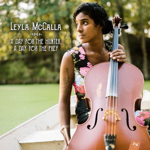 La couverture de l'album "A day for the hunter, a day for the prey" de Leyla McCalla. [Jazz Village]