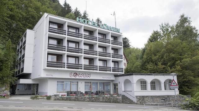 Uri voulait installer des demandeurs d'asile dans l'hôtel Löwen à Seelisberg, mais a dû revenir en arrière. [Keystone - Urs Flüeler]