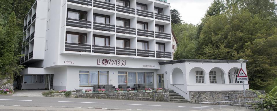 Uri voulait installer des demandeurs d'asile dans l'hôtel Löwen à Seelisberg, mais a dû revenir en arrière. [Keystone - Urs Flüeler]