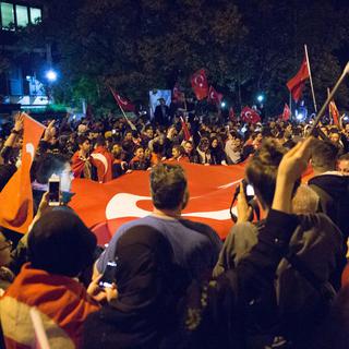 La population turque est descendu dans la rue à l'appel du président Recep Tayyip Erdogan. [AFP - David Speier - NurPhoto]
