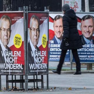 Tout sépare les deux rivaux à la présidentielle autrichienne. [EPA/Keystone - Christian Bruna]