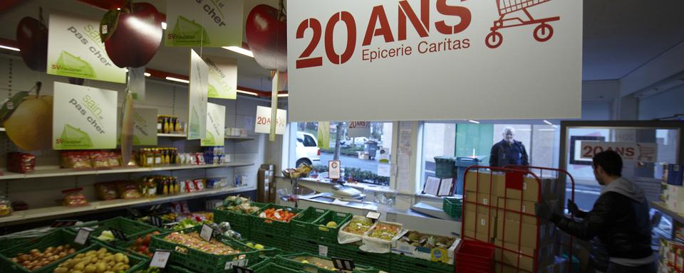 Caritas a investi également dans ses épiceries solidaires en Suisse.