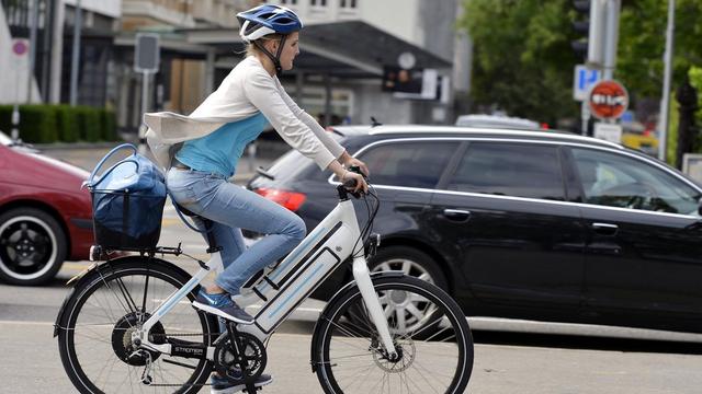 Faut-il traiter les cyclistes comme les autres usagers de la route? [Keystone - Walter Bieri]