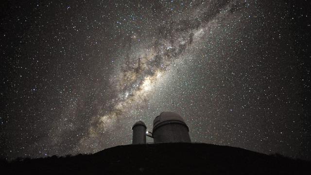 Le spectromètre Espresso est destiné à être monté sur le télescope VLT au Chili. [EPA/ESO/Keystone - Serge Brunier]