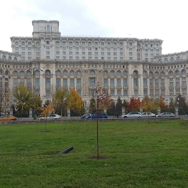 Palais de Ceausescu à Bucarest. [Marianne Rigaux]