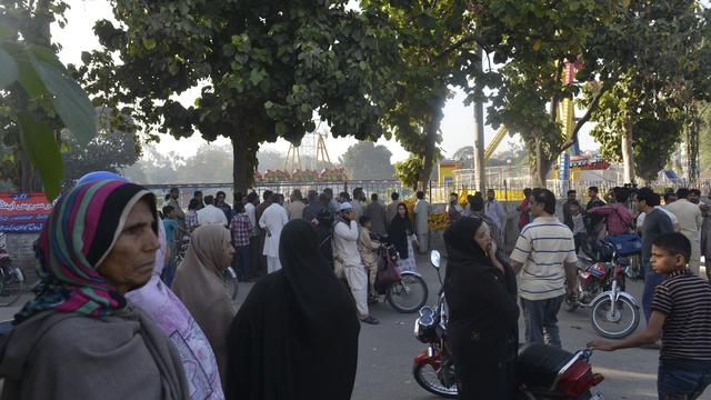 Les habitants de Lahore étaient sous le choc lundi, après un attentat meurtrier dans un parc, proche des enfants.