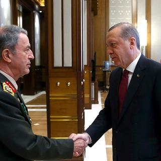 Le président Erdogan et un des ses généraux, le 29 juillet 2016. [Kayhan Ozer]