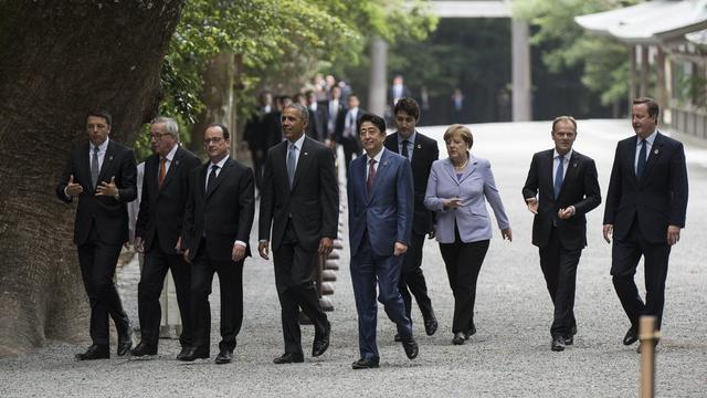 Les dirigeants du G7 réunis au Japon le 26 mai 2016. [Keystone - EPA/NICOLAS DATICHE / POOL]