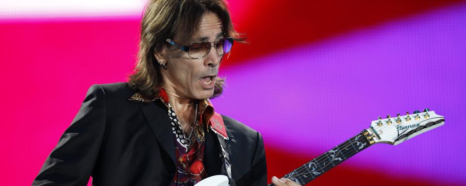 Steve Vai. [Reuters - Radu Sigheti]