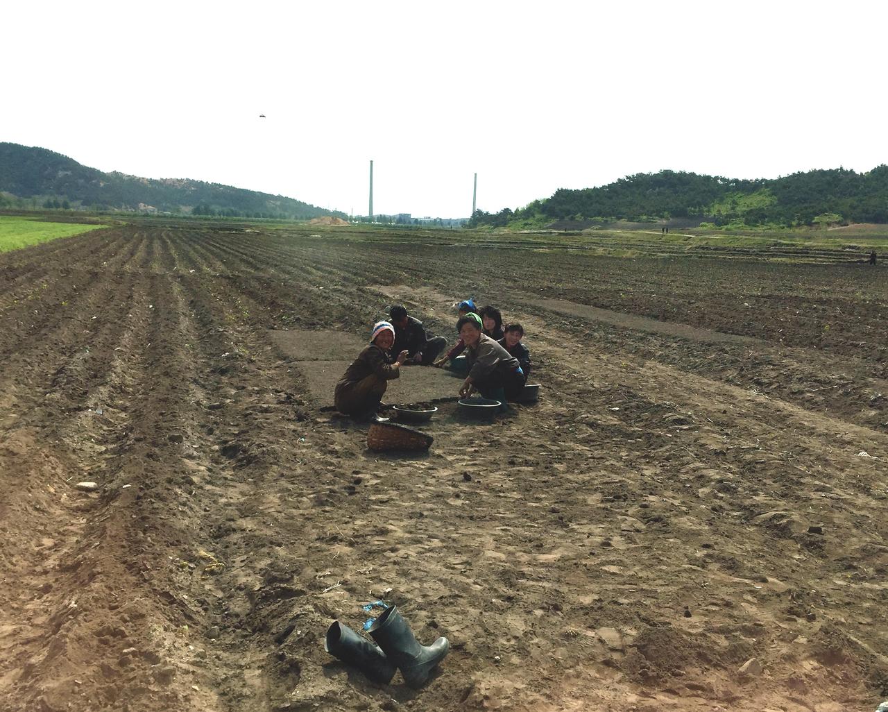 Des femmes au travail à Namcheng. [Raphaël Grand]