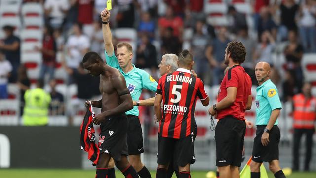 Mario Balotelli a été expulsé après avoir reçu deux cartons jaunes contre Lorient. [AFP - Valery Hache]