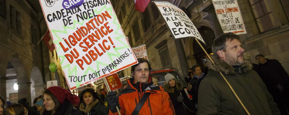 Grève de la fonction publique, le 15 décembre 2015 à Genève. [Salvatore Di Nolfi]