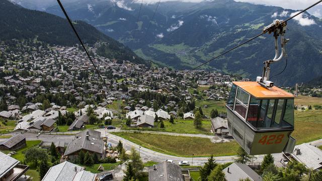 Des constructions illégales sont bien sorties de terre ou s'apprêtaient à s'ériger à Verbier. [Keystone - Jean-Christophe Bott]