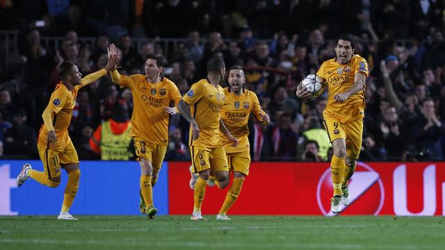 Luis Suarez (à droite) a sauvé la face du FC Barcelone avec son doublé. [Sergio Perez]