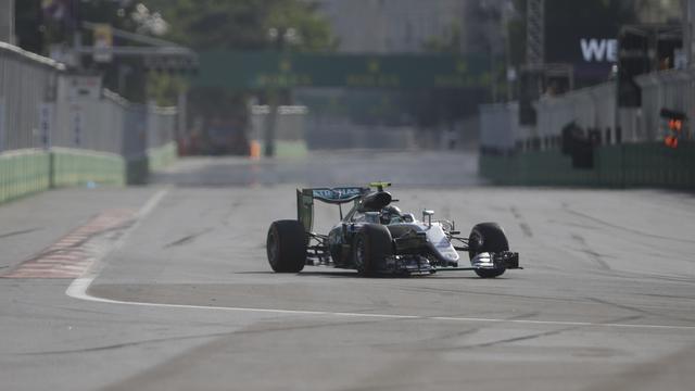 Nico Rosberg a vécu une course extrêmement tranquille dans les rues de Bakou. [Luca Bruno]