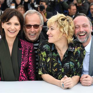 Juliette Binoche, Fabrice Luchini, Valeria Bruni Tedeschi et Jean-Luc Vincent au Festival de Cannes 2016. [AFP - Anne-Christine Poujoulat]