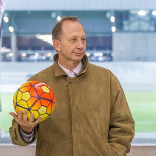 Président du FC Bienne, Carlo Häfeli aura bien du mal à sauver le club de la faillite. [Pascal Muller]