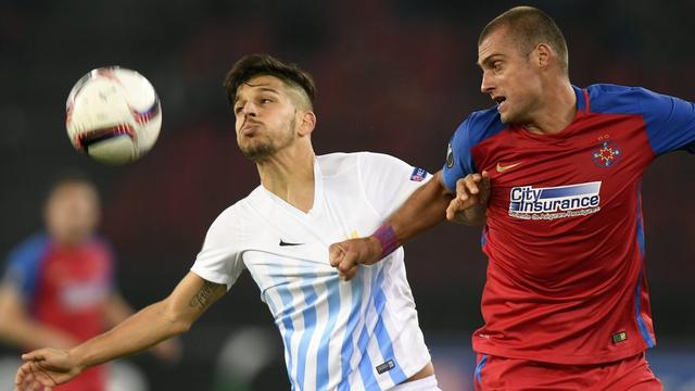 Le FCZ de Roberto Rodriguez (à gauche) et le Steaua de Gabriel Tamas (à droite) se sont accrochés à Zurich.