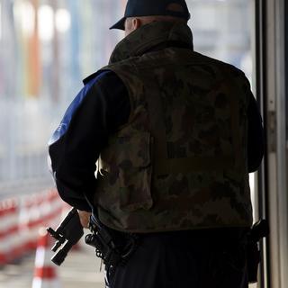 Le niveau d'alerte terroriste a été augmenté pendant plusieurs semaines à Genève fin 2015. [Keystone - Salvatore Di Nolfi]