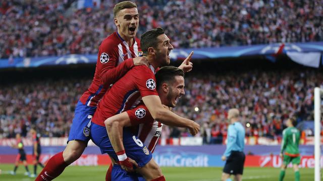 Saul Niguez (à droite) s'est offert un slalom dans la défense bavaroise. [Paul White]