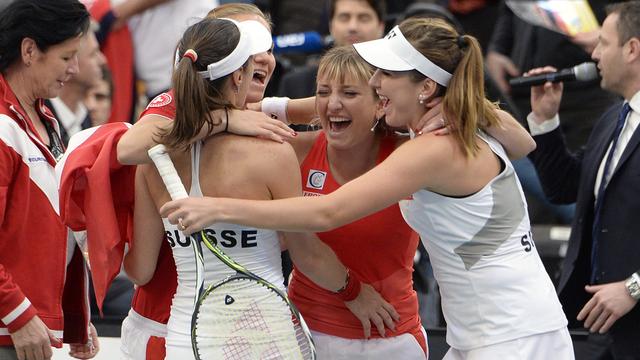 L'équipe de Suisse s'est qualifiée pour les demi-finales de la Fed Cup. [Walter Bieri]