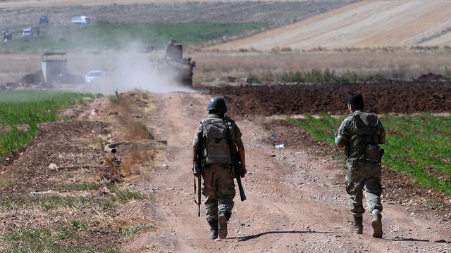 Soldats turcs en patrouille le long de la frontière syrienne en juillet 2014 (image d'illustration). [AP/Keystone]