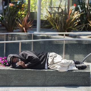 Un sans-abri dans les rues de San Francisco. [AFP - Josh Edelson]