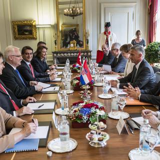 Vers une ratification du traité de libre circulation entre la Suisse et la Croatie (ici une rencontre en juin 2014). [Keystone - Alessandro della Valle]
