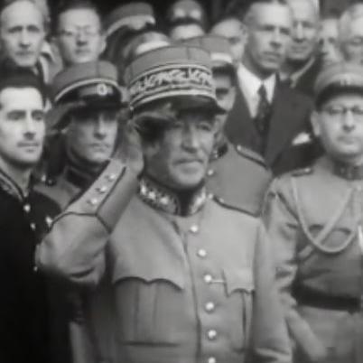 Le général Henri Guisan à Berne le 19 août 1945. [Cinéjournal]