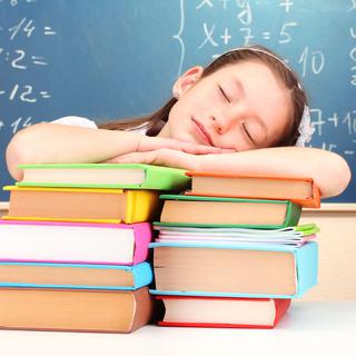 La sieste permet aux enfants de mieux mémoriser les apprentissages.
Africa Studio
Fotolia [Africa Studio]