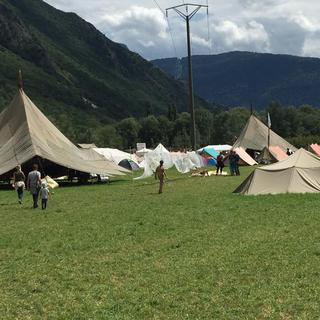 Quelque 500 scouts sont réunis sur 5 hectares à Vernayaz (VS). [Christophe Darbellay]