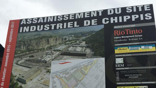 Travaux d'assainissement du site industriel de Chippis, en Valais. [RTS - Marie Giovanola]