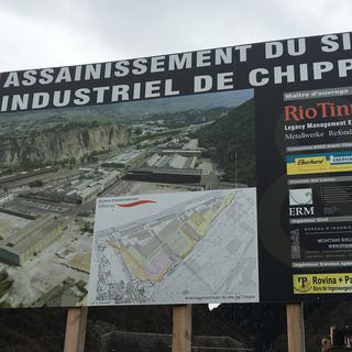 Travaux d'assainissement du site industriel de Chippis, en Valais. [RTS - Marie Giovanola]