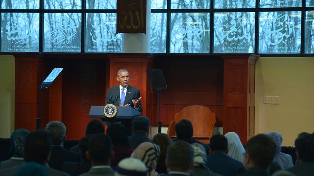 Le président américain Barack Obama a visité pour la première fois une mosquée aux Etats-Unis depuis sa prise de fonction.
