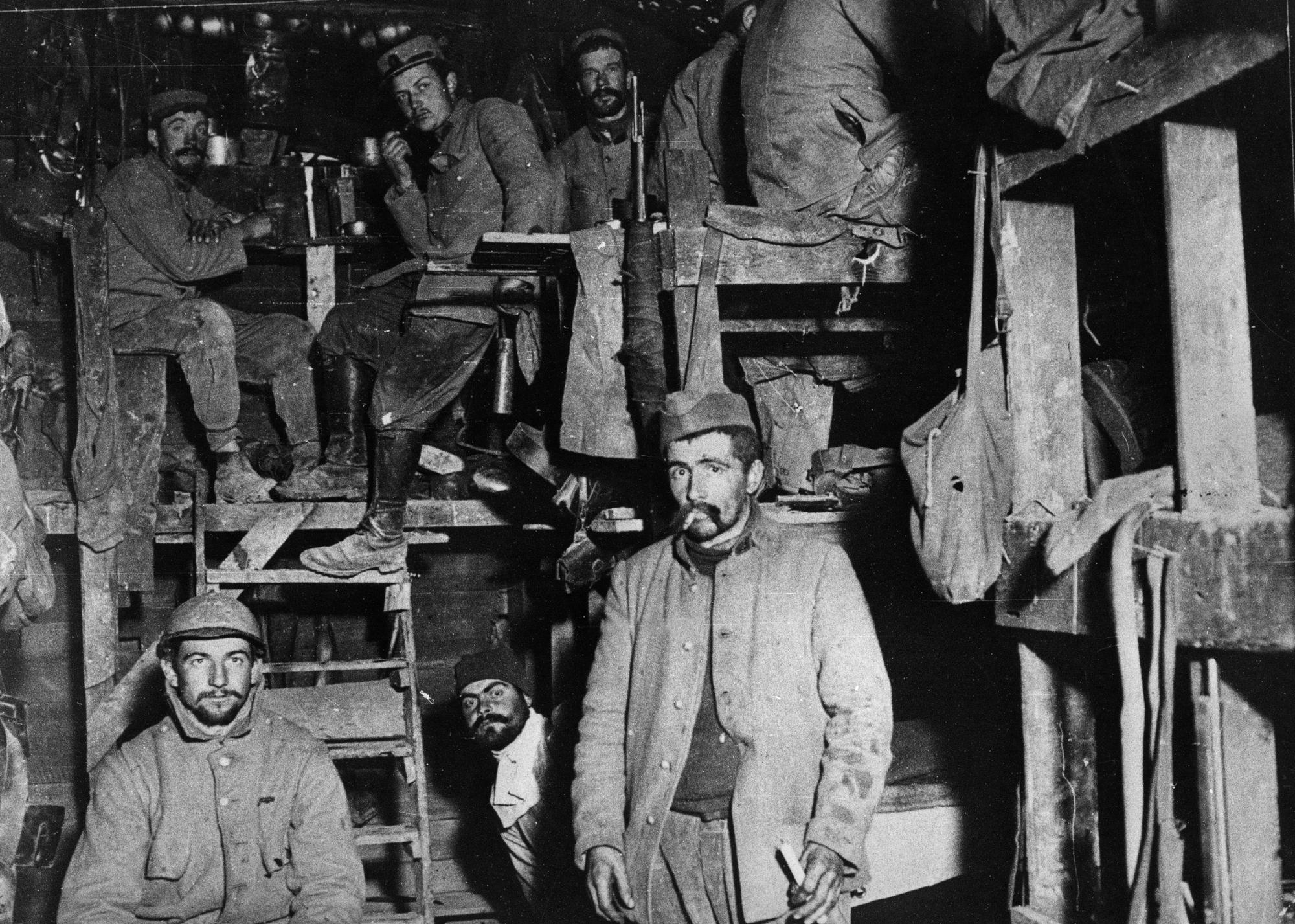Soldats à Verdun, 22 novembre 1916. [The Picture Desk - The Art Archive]